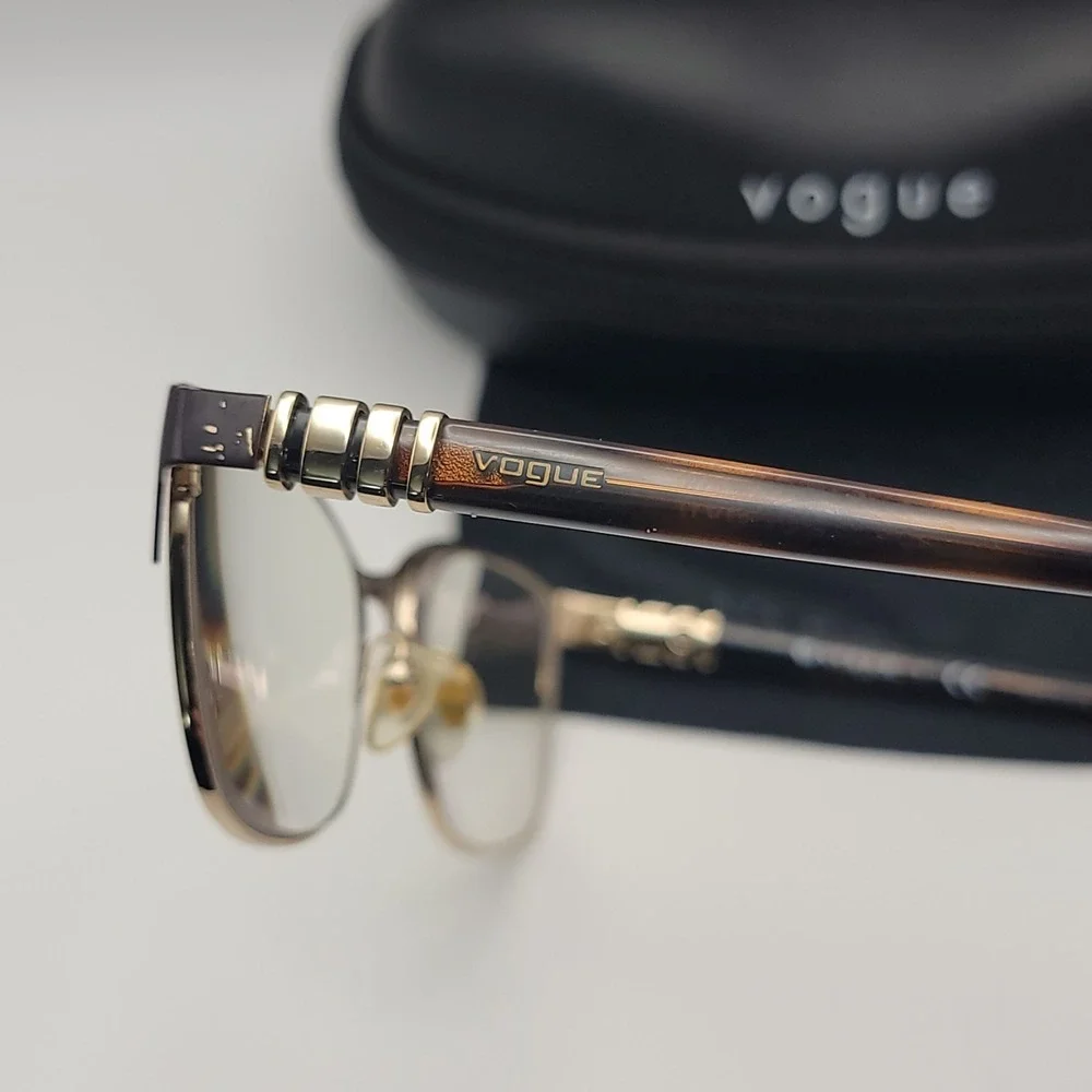 Vogue brand style